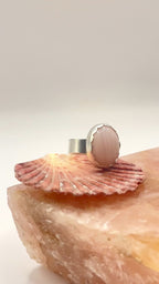 Mangano Calcite Scalloped Ring